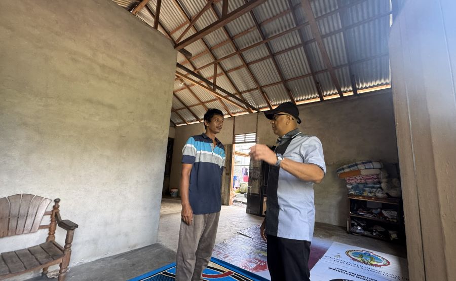 Legislator NasDem Tinjau Langsung agar Program Bedah Rumah Tepat Sasaran